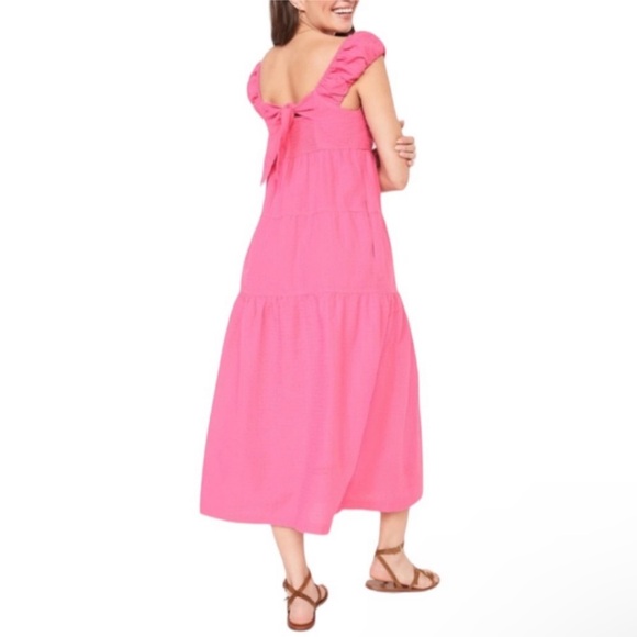 Old Navy Sleeveless Fit & Flare Tiered Smocked Seersucker All-Day Maxi Dress - Picture 4 of 14